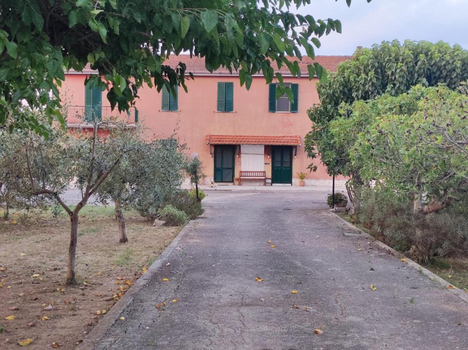 Hostel Eco House San Michele Borgo San Michele  Zewnętrze zdjęcie